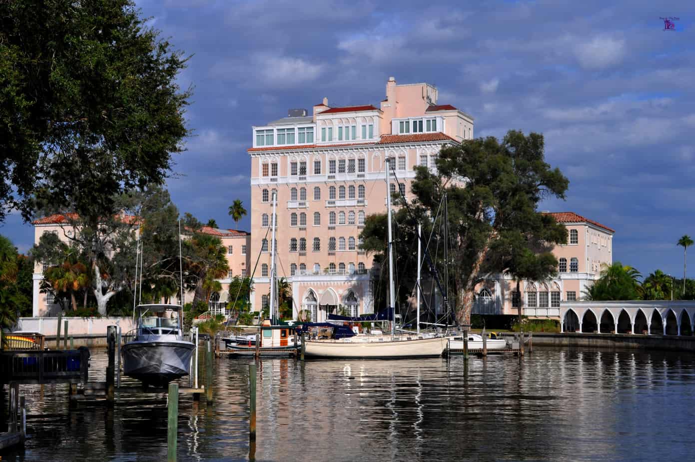 Image of a pink waterfront building and boats in Davis Islands Tampa FL